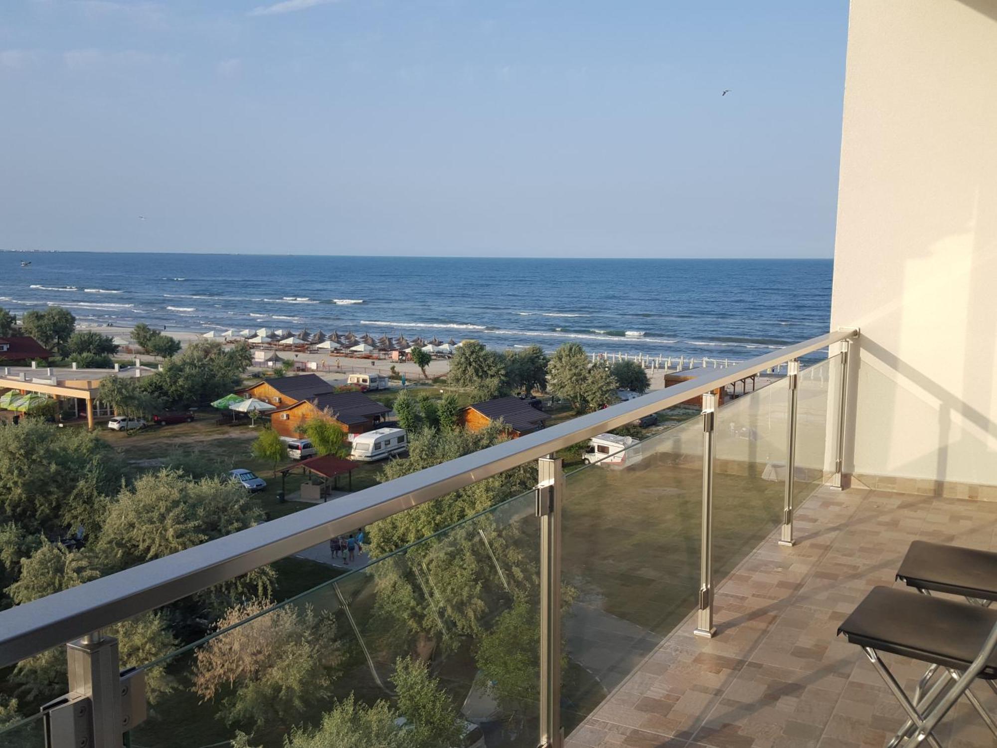 Lotus Nr 9 Sea View