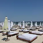 Lotus Nr 9 Mamaia Apartments Sea View